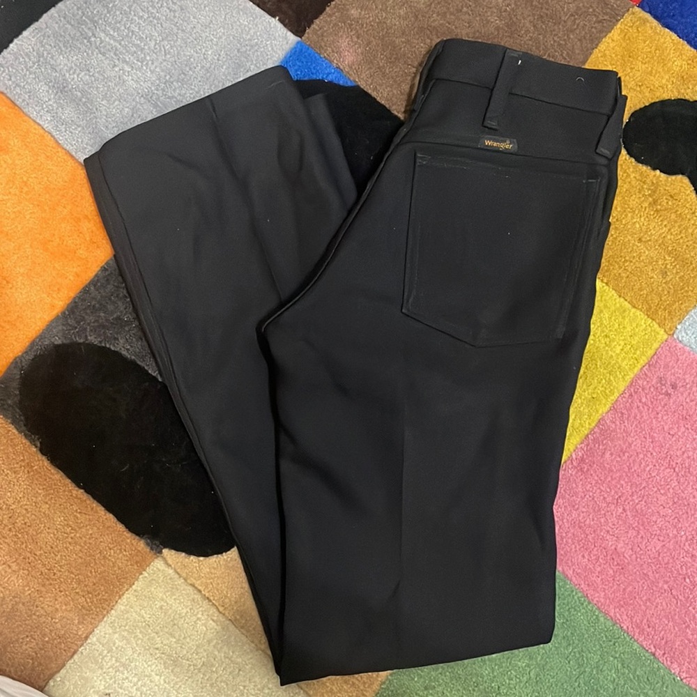 wrangler black 82BK pants / size 28 x 30